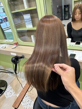 イオエ 西梅田(ioe) ブリーチなしカラー／髪質改善/ミルクティーベージュ/小顔へア