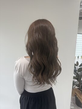 アグ ヘアー ベルス 大谷店(Agu hair BELLUS) ワンカラーで明るめオリーブベージュ