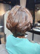 アルム(arum)&nbsp;丸みショート/艶髪/横浜/元町/白髪ぼかし