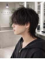 シエラ 堀江(CIERA.)&nbsp;センター分けニュアンスパーマ短髪サーフカールシャドウパーマ