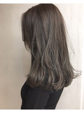 ヌイ 横浜(nui) ネイビーアッシュ_ブランジュネイビーカラーダブルバング