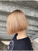 ハイトーンベージュ☆前下がりボブ