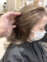 ジゼル(gisele)&nbsp;(稲毛)白髪ぼかしハイライト