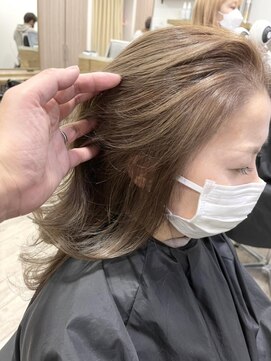 ジゼル(gisele) (稲毛)白髪ぼかしハイライト