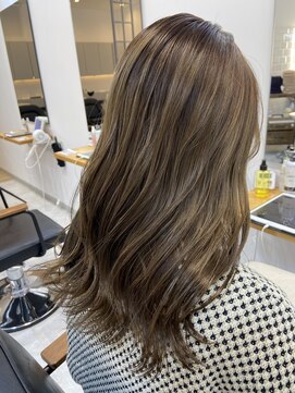 キャプチャー 海老名(capture) 『Capture RINA』柔らかくすみベージュ！