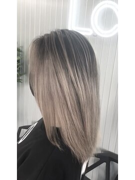 ループ(LOOP) 1ブリーチバレイヤージュ