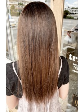 トリニティ(trinity) 艶髪ミルクティーベージュ【豊見城　糸満　南風原　与那原】