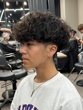 エルマーク(L-MARK) スペインカールスパイラルパーマツイストパーマフェード短髪