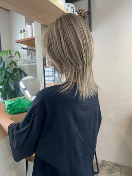 イット(it.) it.Style ウルフ レイヤー ミディアム ハイトーン ブリーチ