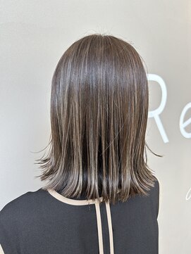 アリス(ARIS) 肩下外ハネ×ハイライトカラー