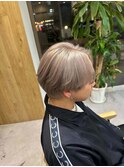 ホワイトベージュ