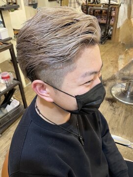 タイクーン(TYCOON) メンズツーブロック/ハイトーングレージュ♪ダブルカラー/鎌取