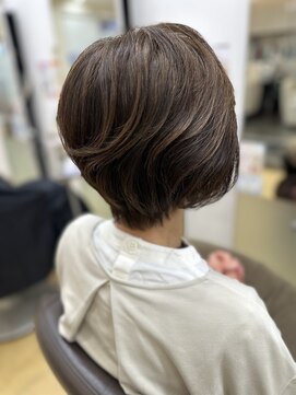 レナークコフレ(LENAHC Coffret) ふんわり毛流れパーマ