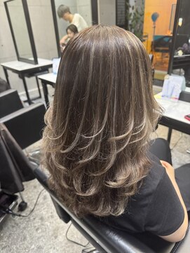 パヌポン(PANUPON) ハイライトバレイヤージュケアブリーチダブルカラーベージュ