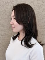 ビファインべクス(Befine becs)&nbsp;顔周りをスッキリ見せる♪ミディアムレイヤーヘア