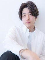 メゾンバイハバナ(maison by HAVANA)&nbsp;波巻きセンターパートハイライトツーブロックマッシュ