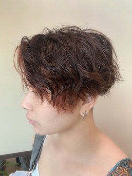 ヴァンカウンシル Kuwana(VAN COUNCIL) フェイスフレミングカラー×緩めパーマ