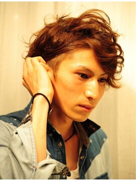 ヘアーラウンジ エゴ(Hair Lounge EGO) 耳掛けかきあげメンズショート　スパイラルパーマ