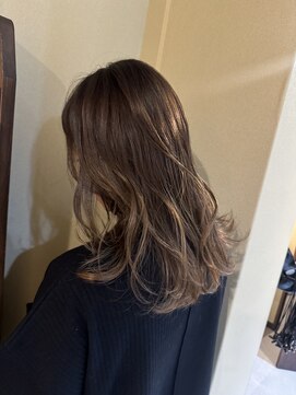 ゼン(Zen.) 透明感ベージュ