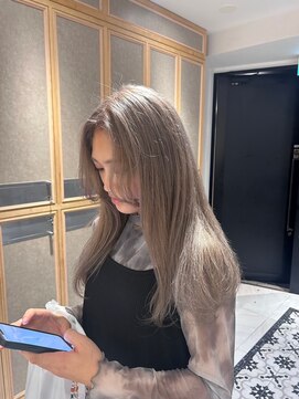 ヘアサロン ガリカ 表参道(hair salon Gallica) <miko>愛されミルクティーベージュ x 顔周りレイヤー