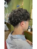 ツイストスパイラルパーマメンズマッシュ刈り上げ　奥東巧真