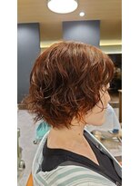 ビスポーク(BESPOKE)&nbsp;オレンジカラーが軽さをプラス♪ショートボブ×スパイラルパーマ