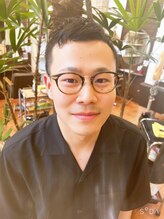 ヘアメイク エイムズ シュアーニューエイジ(HAIR&MAKE aim.s SUR UN NUAGE) 内野 浩太