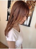ピンクベージュ