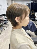 大人かわいい小顔ショートショートヘア30代40代50代白髪ぼかし