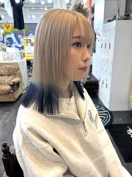 ナジック(749) ホワイト×ブルー