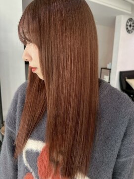 イリ 梅田(ili) ハイライトカラーミルクティーベージュレイヤーカット