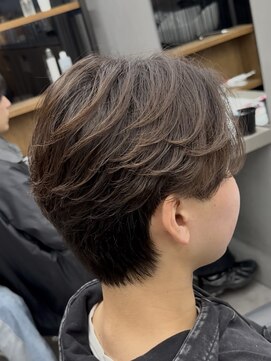 オーバルバイアピッシュ(OVARL by apish) フェザーパーマシャドウパーマニュアンスパーマサーフカール原宿