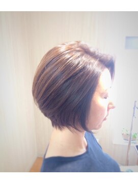 ヘアーメイク アイボリー(Hairmake IVORY) お手入れ簡単♪前下がりスタイル