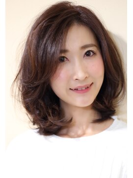 イソラブル(ISOLA-blu) 柔らかボブ