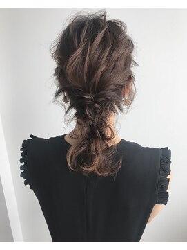 リイチ(LIICHI) お呼ばれヘアアレンジ