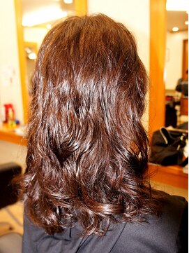 ヘアーライズ Hair Rise キュールで大きいウェーブヘア♪