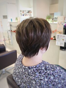 クール ヘアー ギャラリー 神明町店(COOL Hair gallery) 顔まわり長めのショートヘア☆