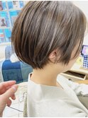 [ジジ　代々木]ハリ　ナチュラルショートスタイル
