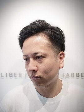 リバティシェアバーバー 銀座(LIBERTY SHARE BARBER) 【かき上げ】ツーブロックショートスタイル