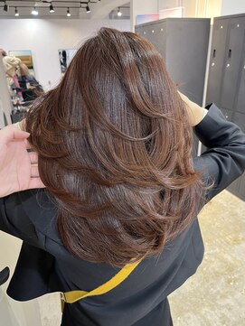 メリー オオサカ(Merly Osaka) 海外レイヤーカット