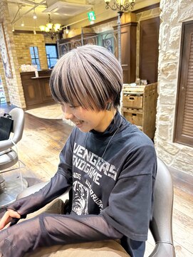 モナン 渋谷(Monan) メンズライクハイトーンカラーぱっつん前髪アースカラー