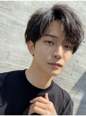 スーツ短髪ツーブロック束感モテる黒髪シークレットパーマ流行
