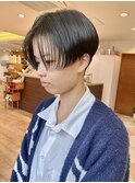 大人20代30代白髪ぼかし前下がりハンサムショート