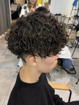 ゼスト パーク(ZEST PARK) ・ニュアンスパーマスペインカールシャドウパーマメンズパーマ