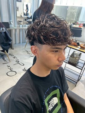 メンズサロン キング 高槻店(Men’s salon K!ng) 波巻きツイストスパイラルパーマ/フェザーパーマ/眉毛/メンズ