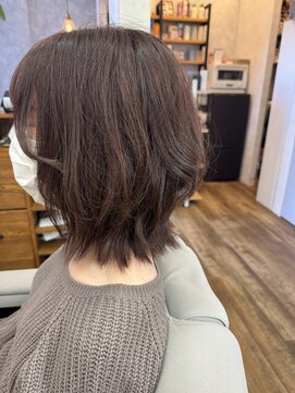 ガーベラ(gerbera) 外ハネショートレイヤー