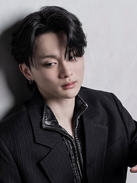 ページ(page,) センターパート黒髪韓国ガイルヘア心斎橋