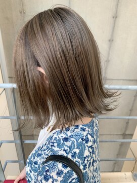 ジーナ 渋谷駅前(Zina) 【Zina 渋谷】イメチェン毛先パーマ耳かけ×フォギーベージュ