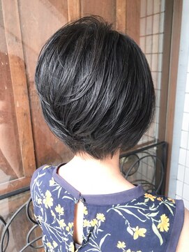 ルーダ(RUEDA) 【オールレザーカット　】コンパクトショートボブ