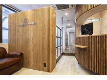 キタセンジュバーバー バイ ティーズ(KITASENJU BARBER by T's)